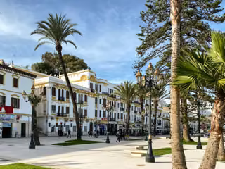 TANGIER/linda-gerbec-fNtAFyRi7es-unsplash.jpg