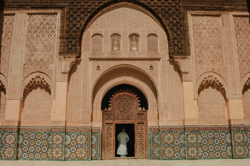 Marrakech esencial: dos noches entre Jemaa el-Fna, zocos, palacios y jardines.