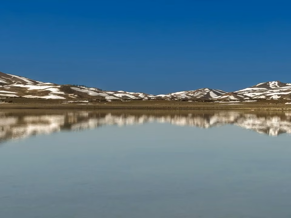 Viaje de 7 noches y 8 días desde Marrakech hasta Fez pasando por el lago Aguelmame Sidi Ali.